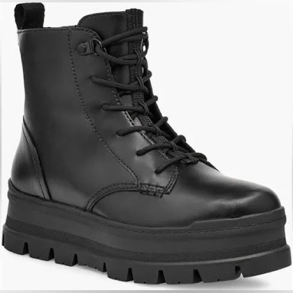 Ugg Sidnee Boots🖤 - Picture 3 of 15